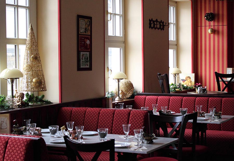 Café Apotheke Innenraum